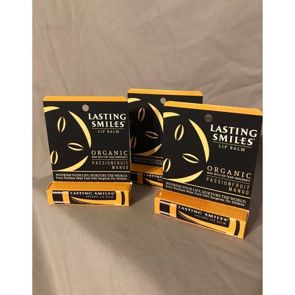 Lasting Smiles Lip  Balm Passion Fruit M - Picture 1 of 3